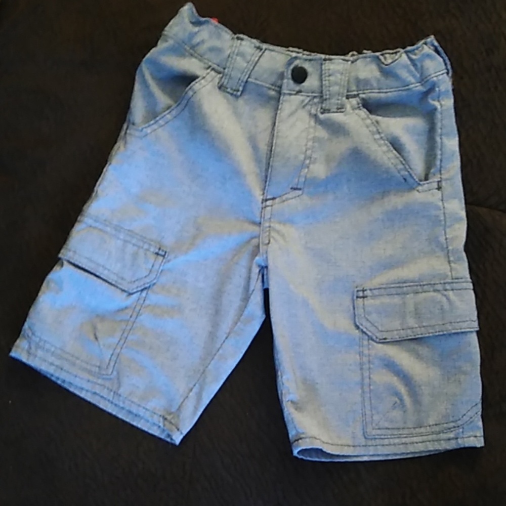 Boys size 7 cargo shorts